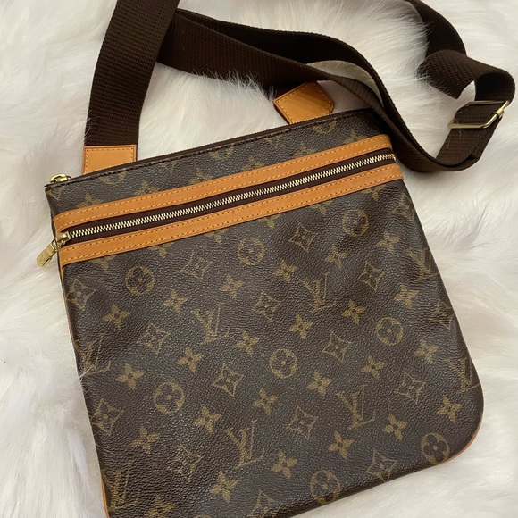💕Louis Vuitton Pochette Bosphore - Picture 14 of 16